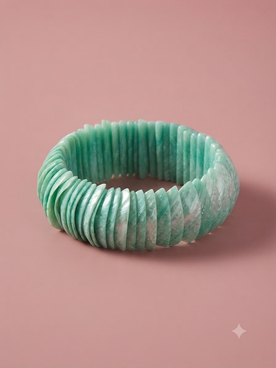Pulseras hechas con conchas de agua dulce